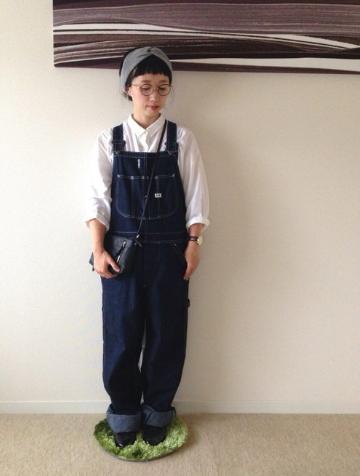 去旅行舒服又易襯!日本女生示範 4款有型又可愛的工人褲穿搭